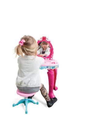 Dresser set w/light & music