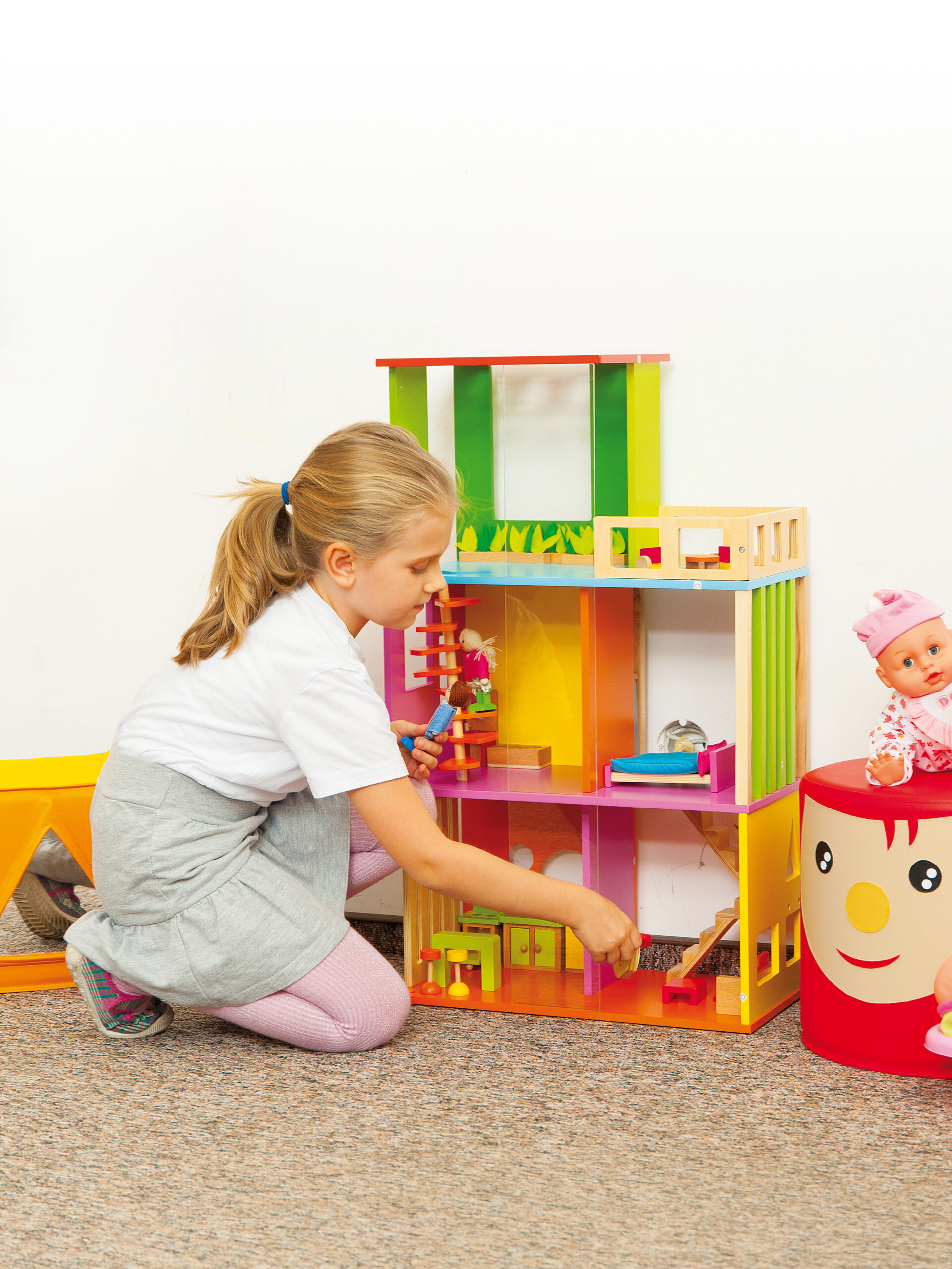 Modern Doll House - Image 2